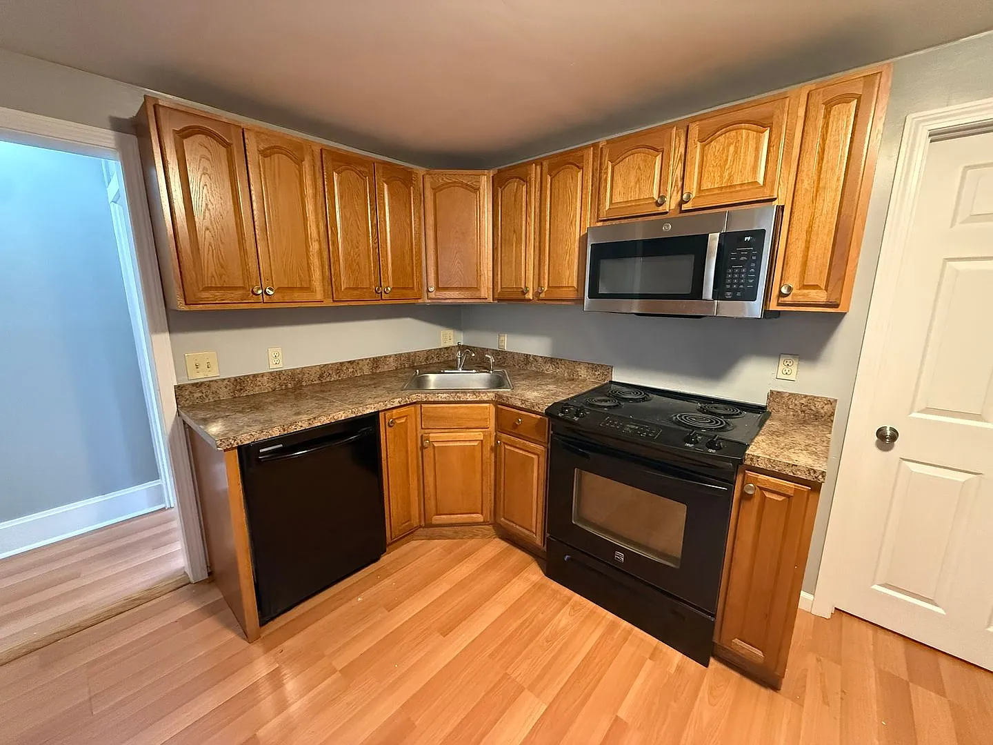 3129 High Street — Photo 3