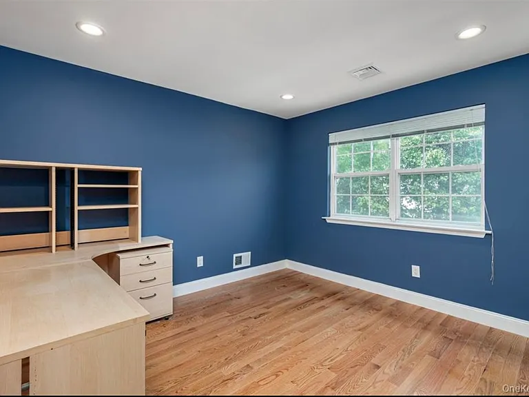 23 Honeysuckle Ct — Photo 11
