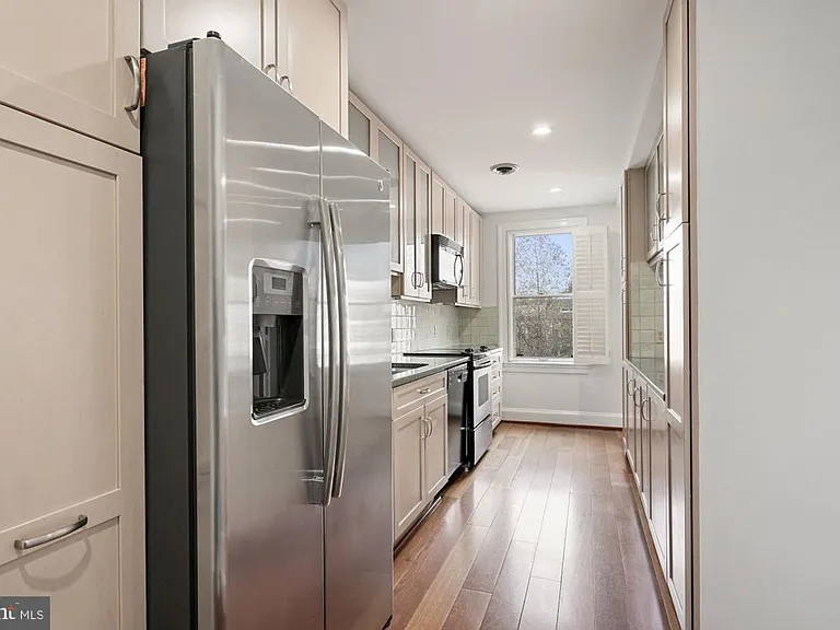 1675 Wisconsin Ave NW — Photo 6