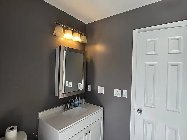 128 Swan Pkwy E — Photo 29
