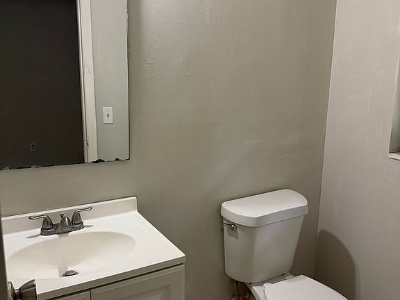 5th image of 8323 Esperanza St