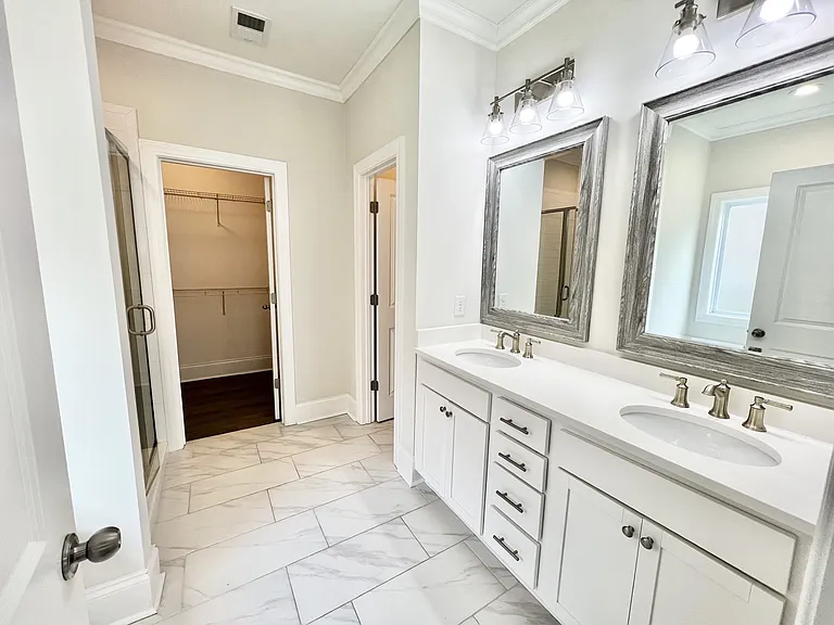 1102 Cavil Hollins Ct — Photo 10