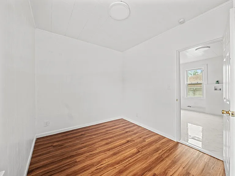 334 Redwood Ave #1 — Photo 2