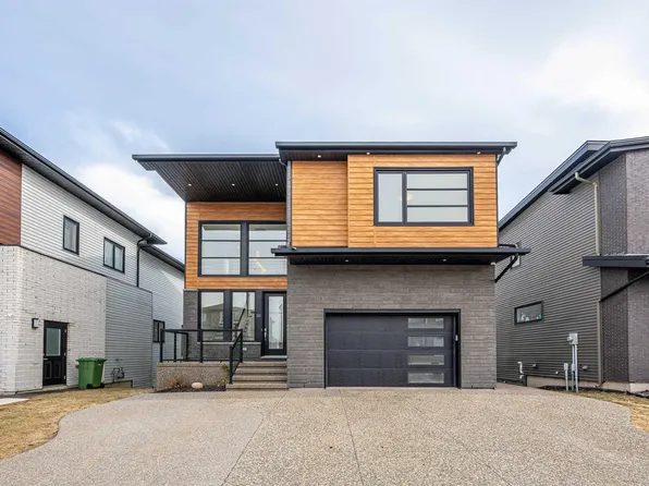 321 Transom Dr, Halifax, NS B3M 0L1