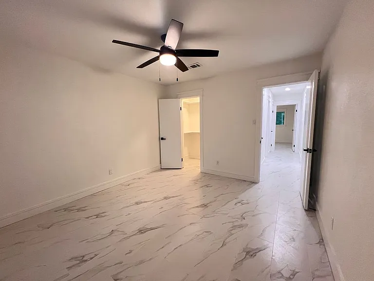 20156 Russell Dr — Photo 8
