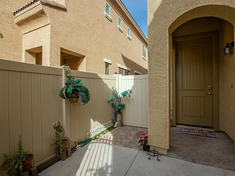1367 S Country Club Dr #1192 — Photo 4
