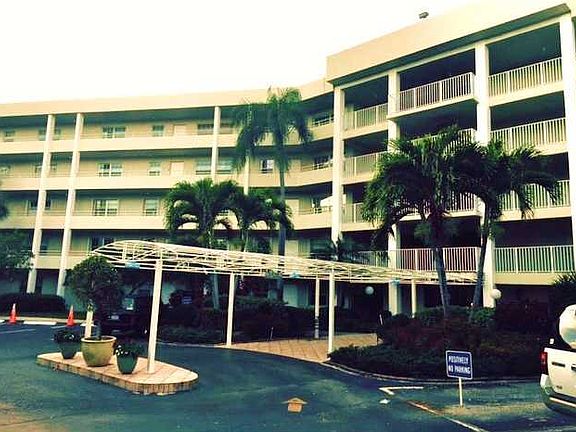 2nd image of 805 Cypress Blvd APT 409