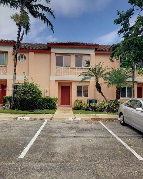 1st image of 571 NW 208th Cir #571