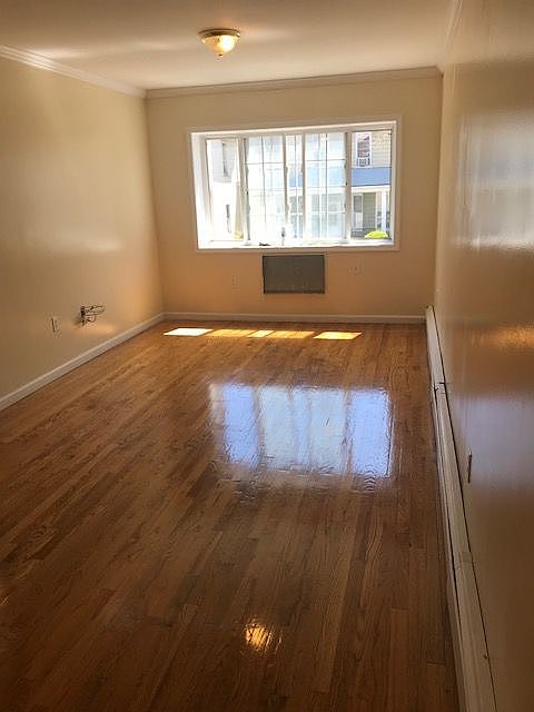 1st image of 325 Fenimore St APT 2