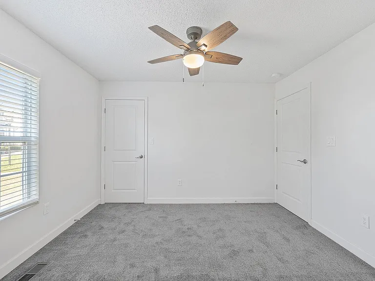 Apartments at Urbana — Photo 74