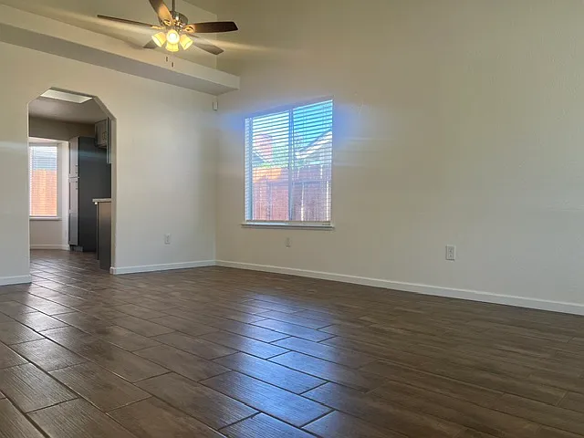 7304 Silver View Way — Photo 3