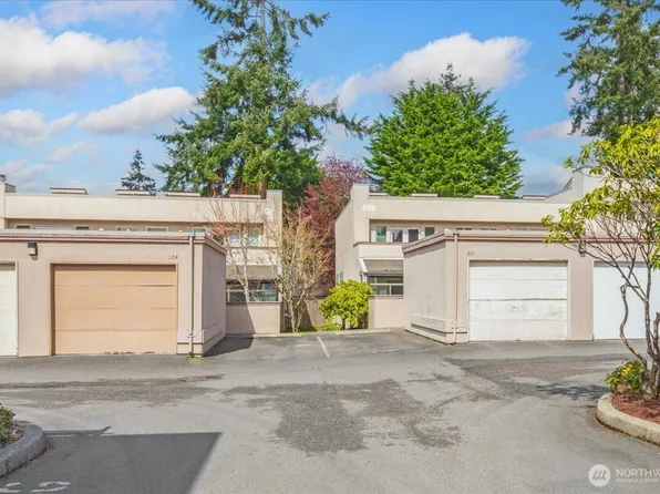 8227 212th Street SW #203, Edmonds, WA 98026