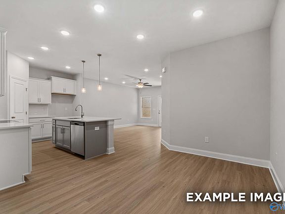 5th image of 413 Clyde Ln