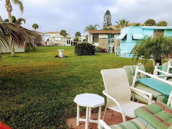 3rd image of 434 Nettles Blvd