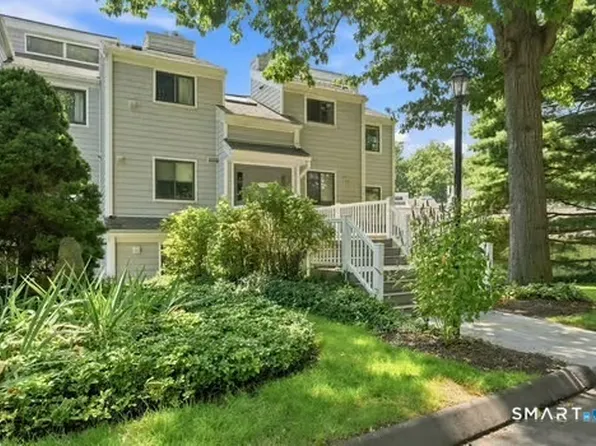 37 Rowayton Woods Drive #37, Norwalk, CT 06854