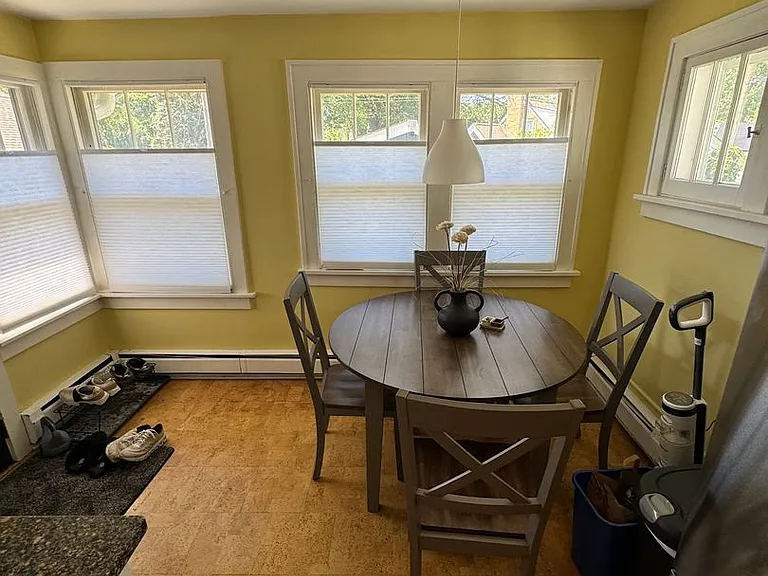 720 Cedar Lake Rd S — Photo 11