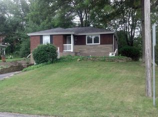 518 Guenevere Dr, Pittsburgh, PA