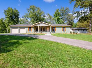 858 Cedar Dr, Camden, TN 38320