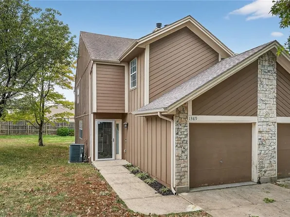 1389 NW Jefferson Ct, Blue Springs, MO 64015