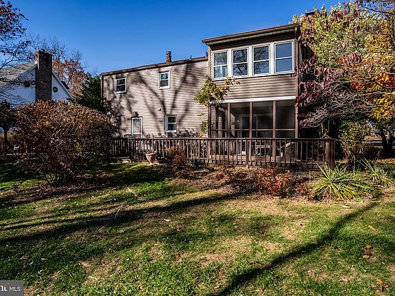4th image of 3906 Brookridge Dr