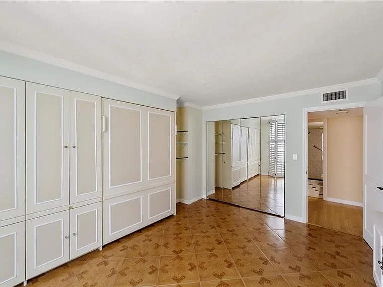 1111 N Gulfstream Ave #16C — Photo 26