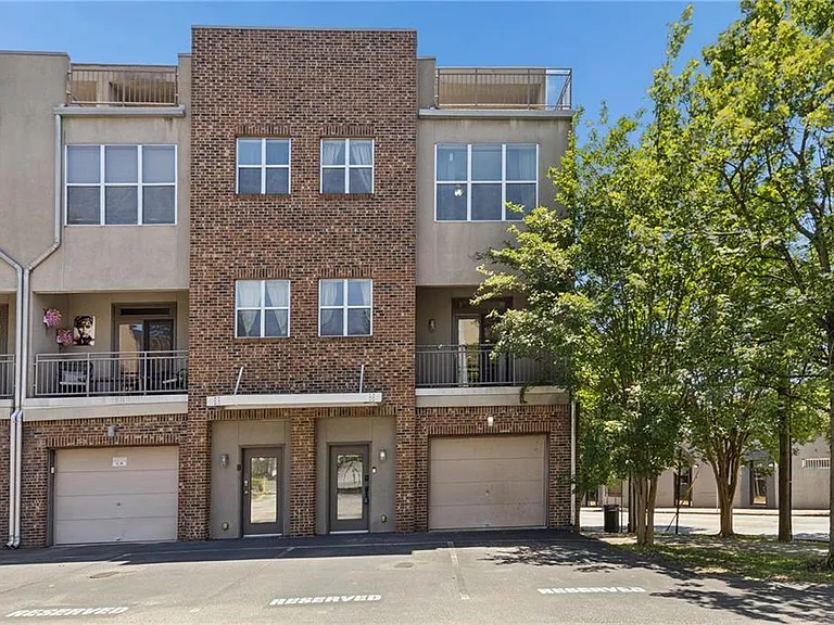 238 Walker St SW #37 — Photo 36