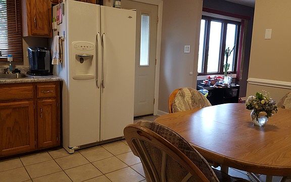 3rd image of 16236 Bormet Dr