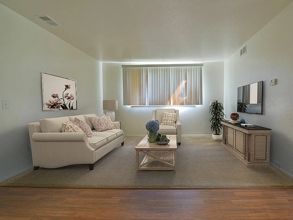 Huntington Place Apartments — Photo 1
