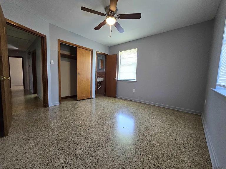 1465 Aster St — Photo 10