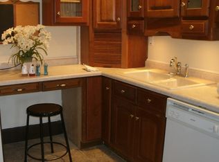 803 11th St #2, Rockford, IL 61104