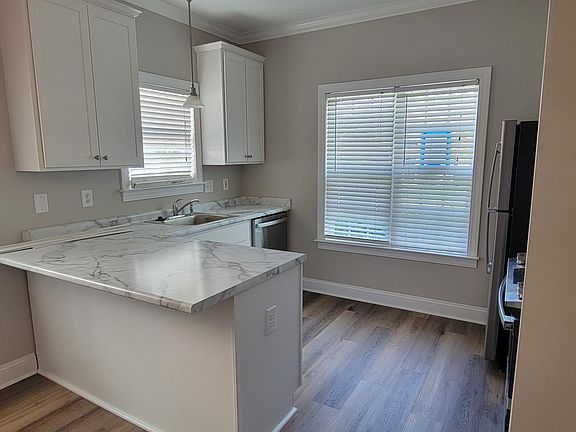 Kitchen Counter overhang for Breakfast Seating