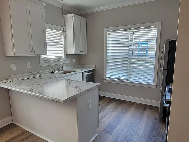 Kitchen Counter overhang for Breakfast Seating