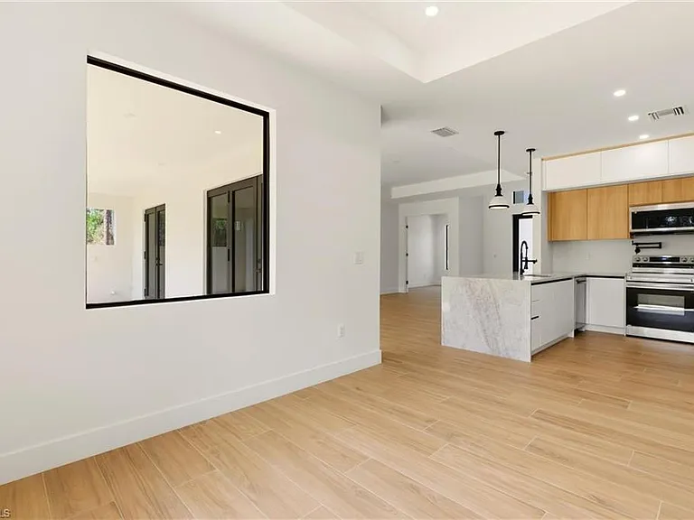 1514 47th Ave NE — Photo 20
