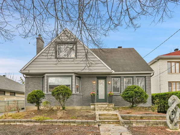 328 Pleasant Park Rd, Ottawa, ON K1H 5M8