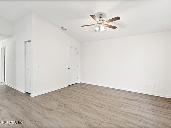 4th image of 5567 PARIS Avenue