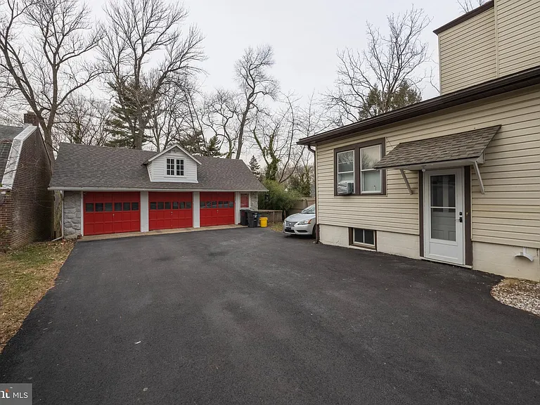 220 S Scott Ave #3 — Photo 19