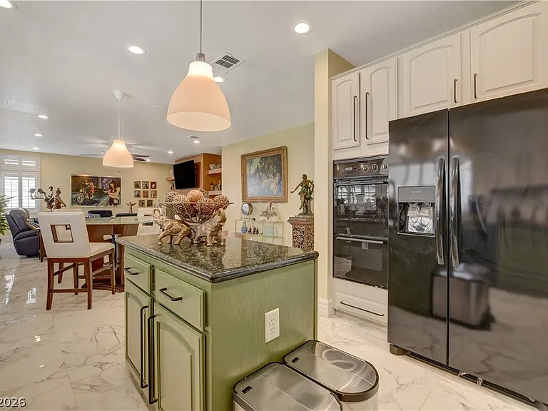 7613 Hackensack Ct — Photo 16