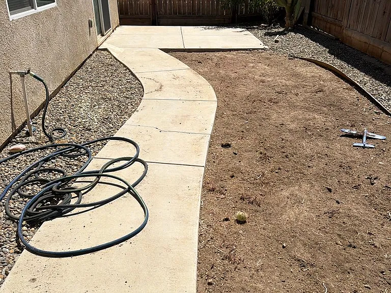 276 Paige Ct — Photo 18