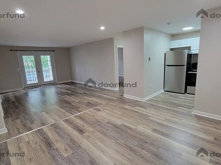 208 Columbus St #11 — Photo 1