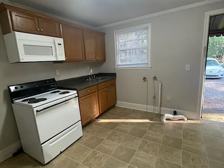706 N Horner Blvd — Photo 15