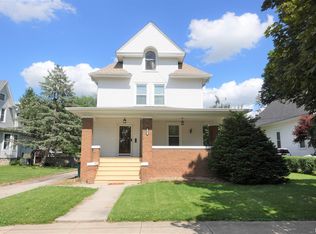935 N Academy St, Galesburg, IL 61401