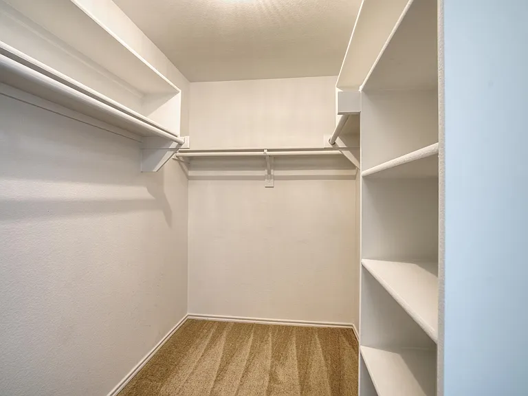 9909 Delamere Dr — Photo 22