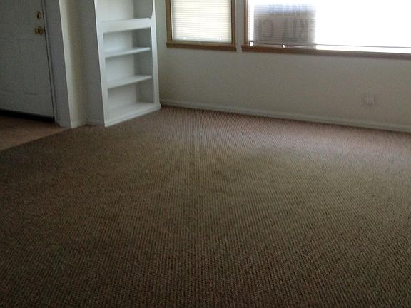 3rd image of 412 N Cherry Ave