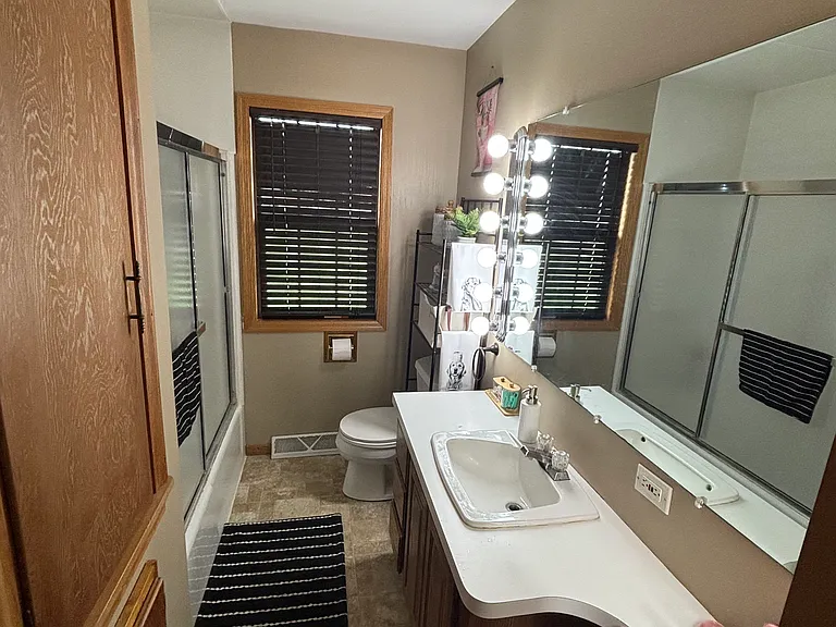 9 S Randall Ave — Photo 7