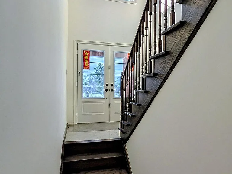 8 McAlister Ave — Photo 19