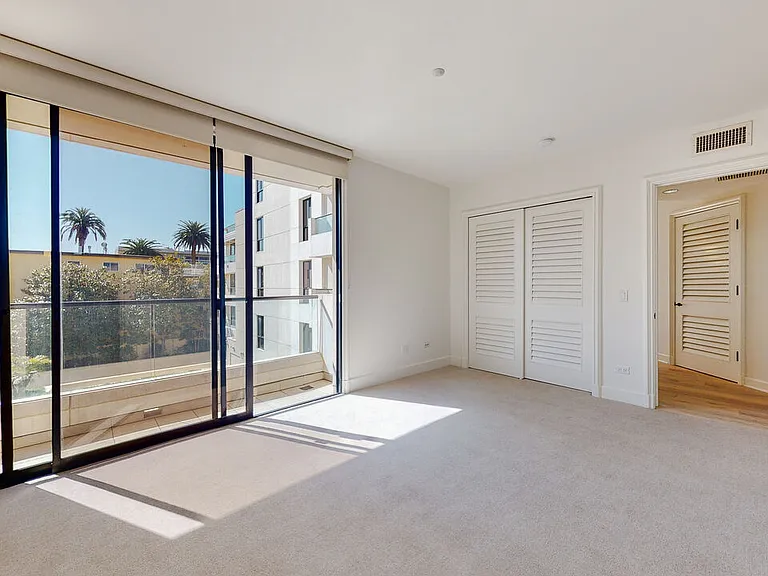 701 Ocean Ave #311 — Photo 32