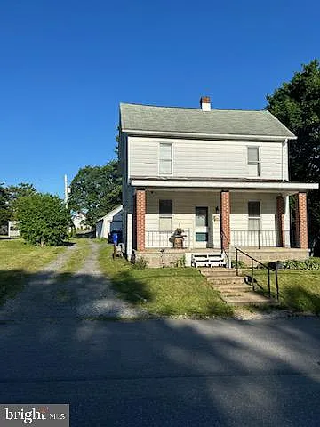 92 Park Ave photo 1