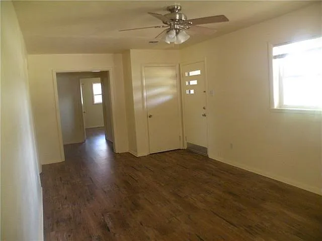3 bed, 2.0 bath, 1650 sqft, $1,500 — Photo 4