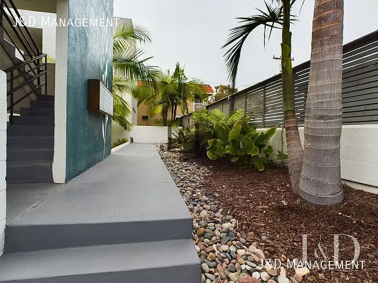 1120 S Pacific St — Photo 19