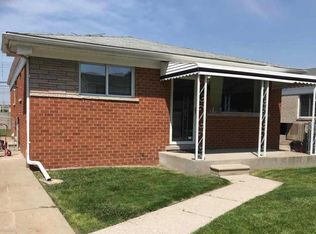 32335 Ruehle Ave, Warren, MI 48093